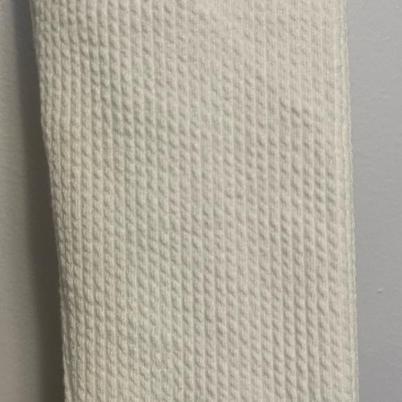 Ardene White Longsleeve Ribbed Crop Top NWT - Picture 3 of 5